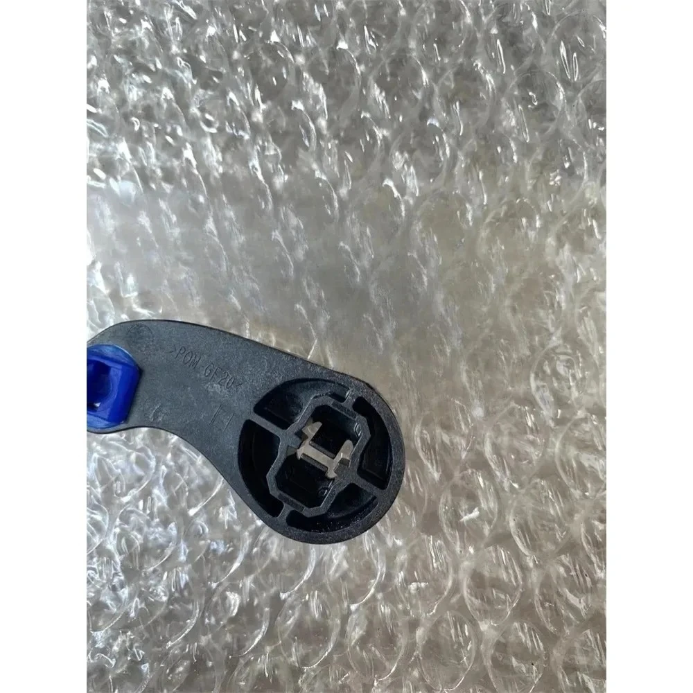 Left Front Door Lock Cylinder Connecting Rod  Bracket  For NISSAN 2008-2015 QASHQAI Original Accessories Wear Parts view 5