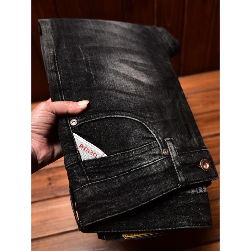 Jeans neri nostalgici retrò di fascia alta da uomo stile primaverile e autunnale slim fit piccoli pantaloni elastici versatili alla moda a tubo dritto