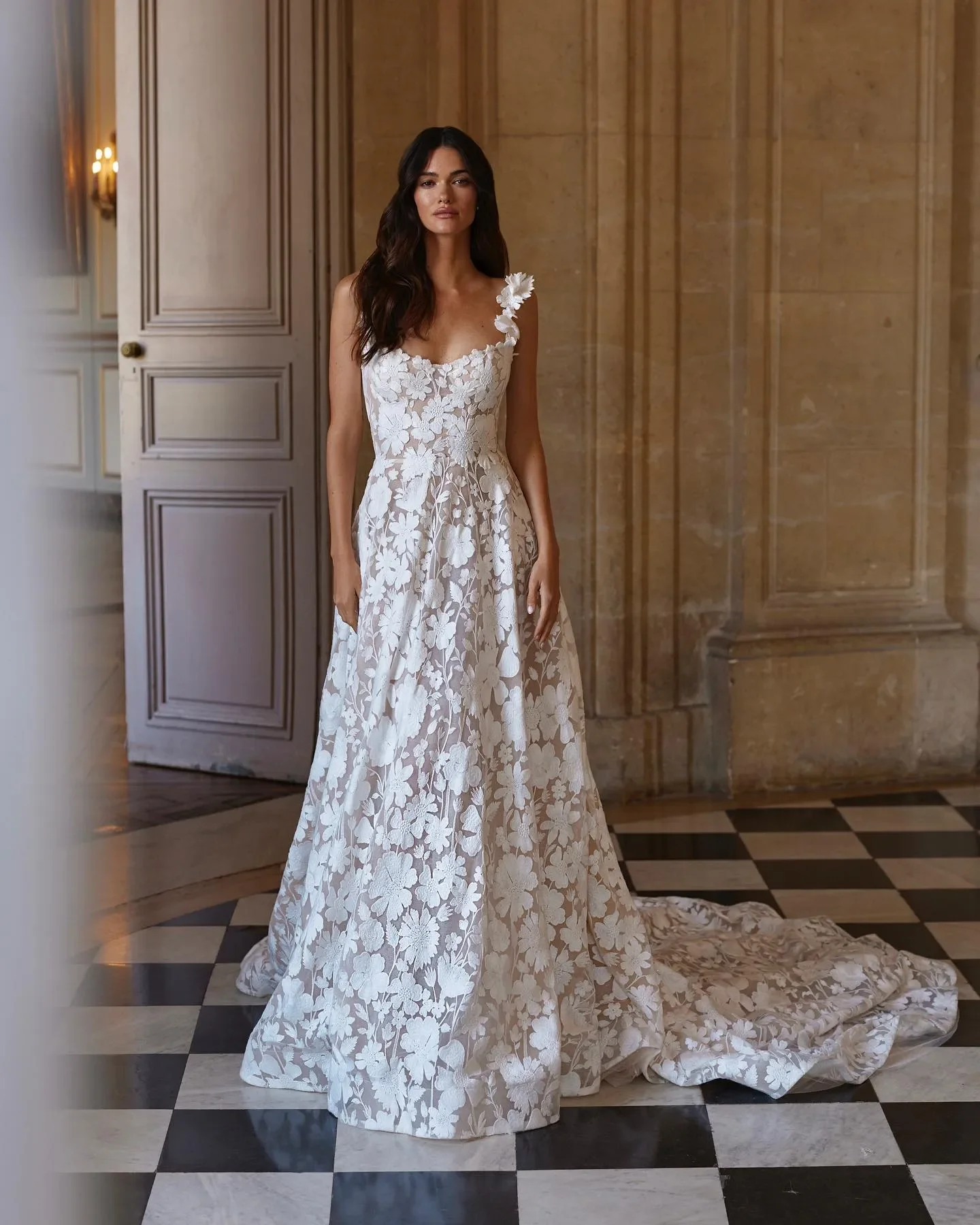 Robe de mariée classique A-Line, robe de mariée sexy à épaules dénudées, sangle d'épaule italienne chérie, nouveau train de balayage personnalisé, robe de mariée de plage