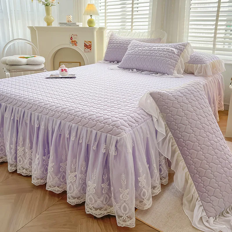 

AI WINSURE-Quilted Latex Bed Cover, Elegant Cooling Quilted Lace Bed Skirt, Queen and King Size, with 2 Pillowcases, Summer