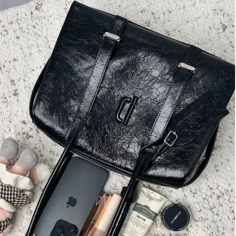 PECO Summer New Medium Size Carry-on Bag Women's Long Handle Oil-Waxed Cowhide Shoulder Bag Retro Commuter Bowling Bag