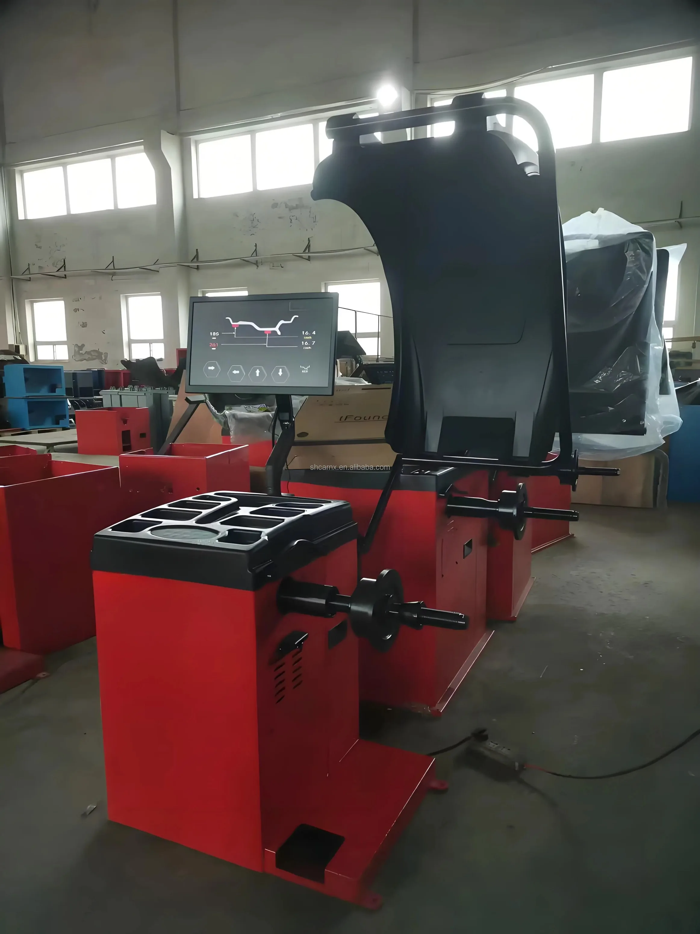 حار بيع موازنة العجلات الأوتوماتيكية 90ES مع آلة LCD باعث الليزر 28 بوصة موازن الإطارات #1