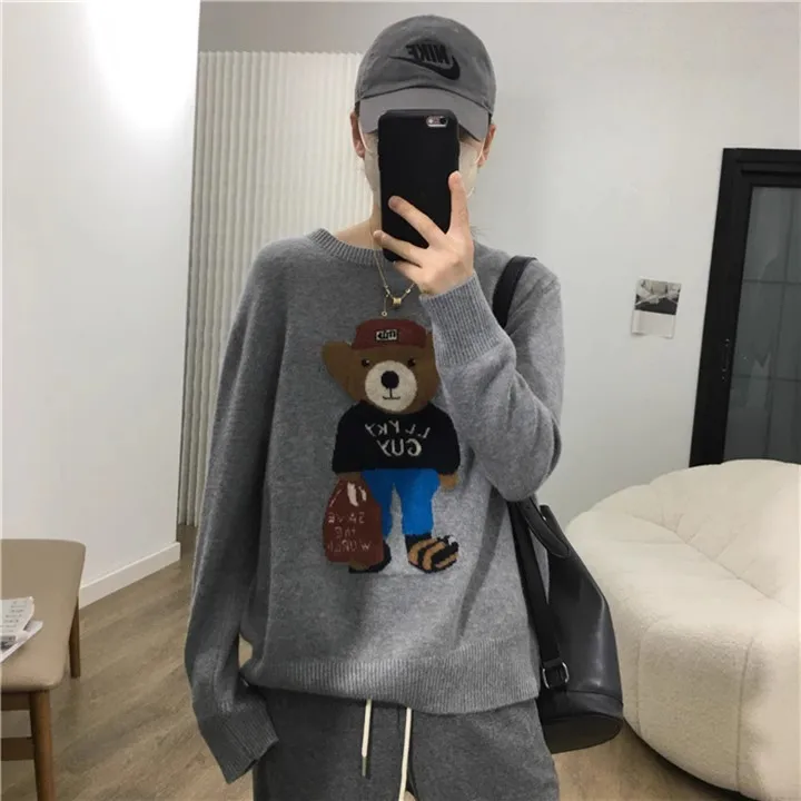 100% Wool sweater women fashion Little Bear pullover sweater women Loose comfortable pure wool  sweater women