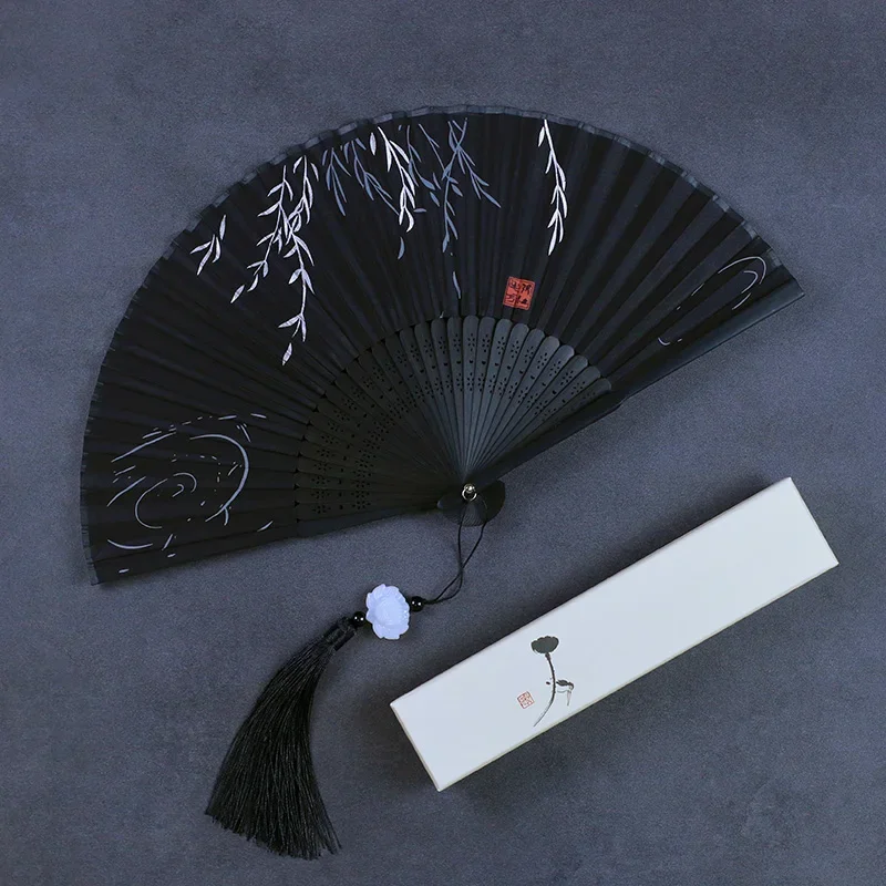 

Folding fan, ancient women's Chinese style, new Chinese Hanfu props, portable mini black 6 inches