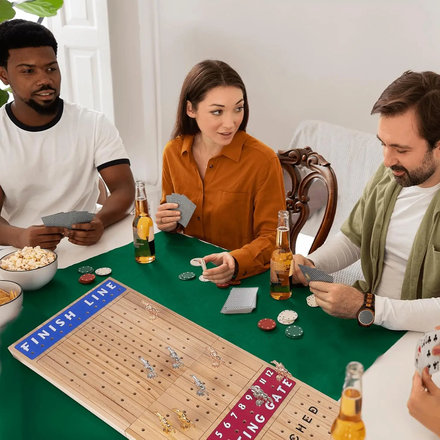 Jogo de tabuleiro dobrável de corrida de cavalos de 28' para adultos, tabuleiro de xadrez de madeira com 11 cavalos de metal, chips, dados, cartas – tampo de mesa clássico ga