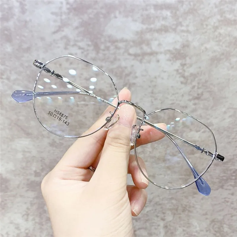 Ultra-Light Myopia Glasses Women Blue Light Computer Eyeglasses Girls Metal Round Frame Shortsighted Eyewear -1.0 -1.5 To -6.0