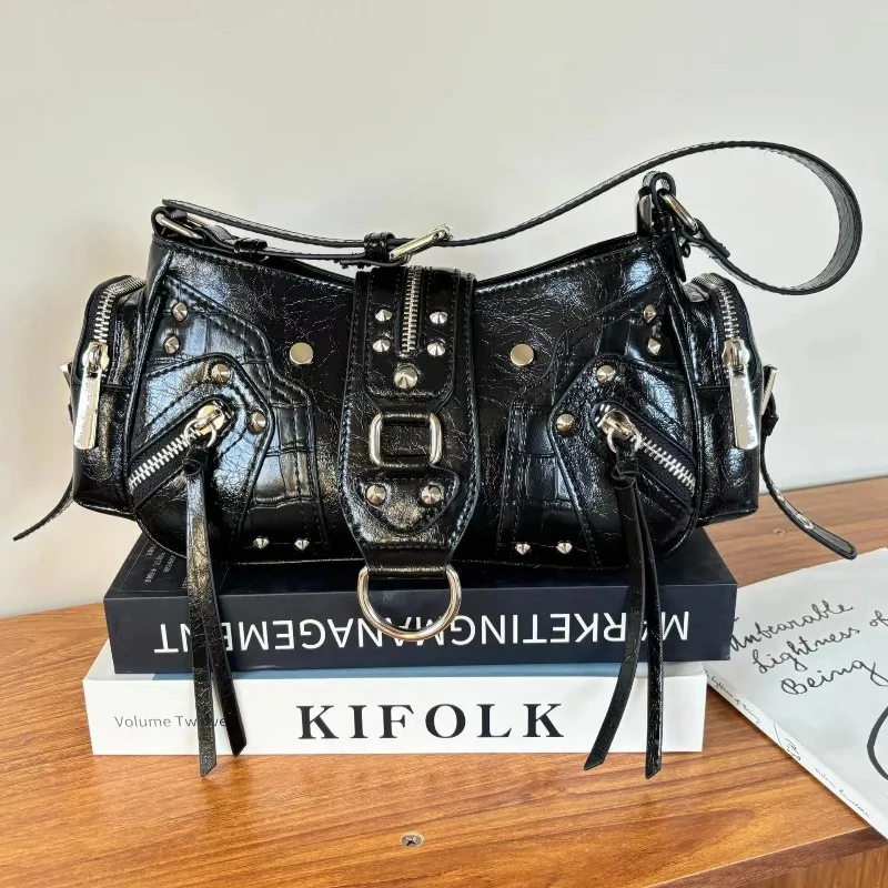

2025 Y2K Motorcycle Armpit Bag Vintage Rivet Shoulder Bag for Women Niche Designer Crossbody Purse Hot Girl Aesthetic Handbag