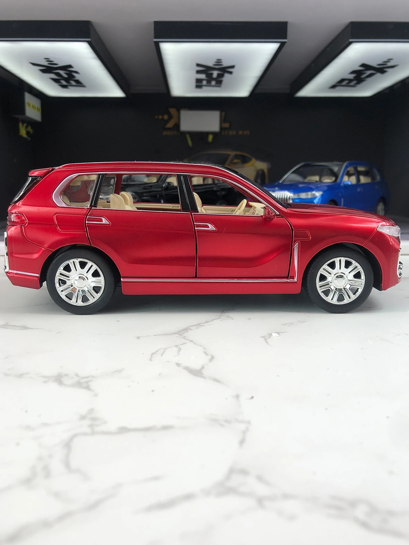 Modello di auto fuoristrada in lega di zinco di simulazione 1: 24, ornamento statico, auto regalo da collezione in metallo