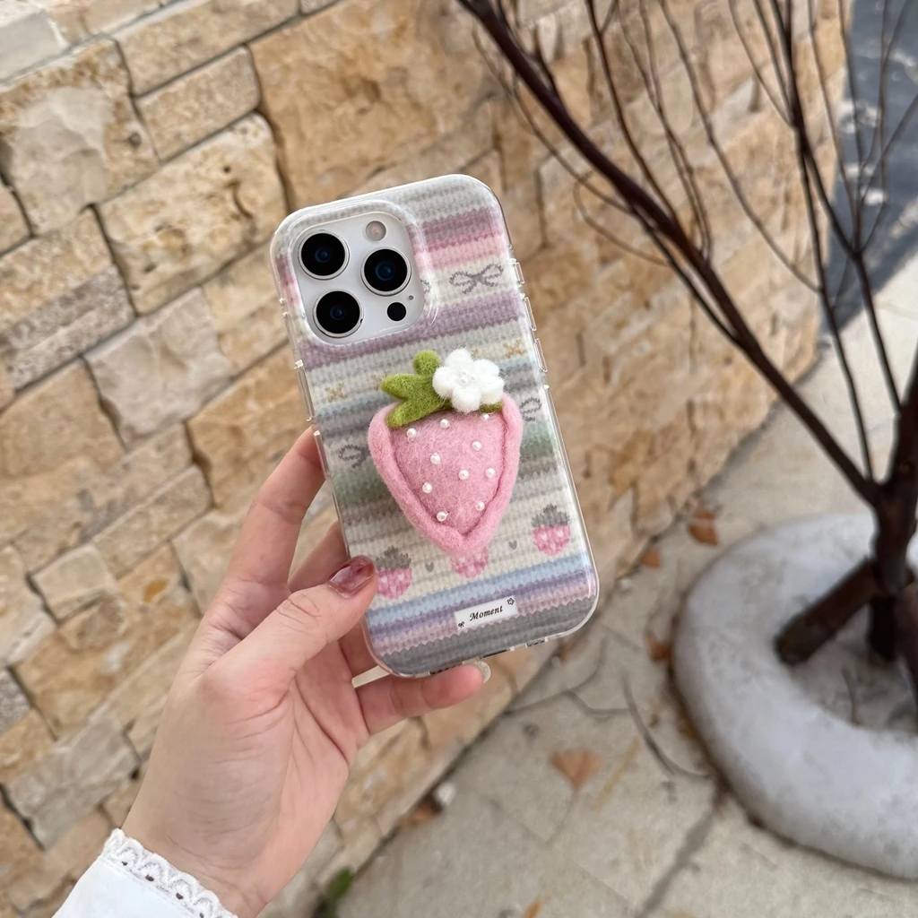 

Милый вязаный узор в полоску с бантом из фетра и клубники с держателем, противоударный чехол для телефона для iPhone 17, 16, 15, 14 Pro Max