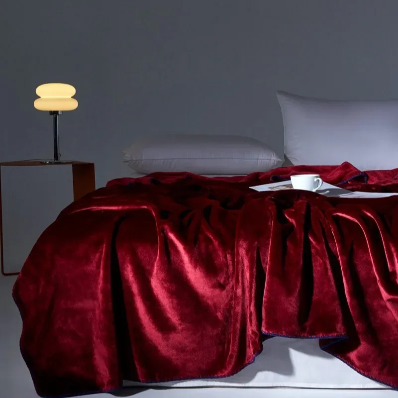 New Shell Edge Milk Velvet Blanket European Solid Color Warm Flannel Blankets Silky Multifunctional Bedspreads for All Seasons