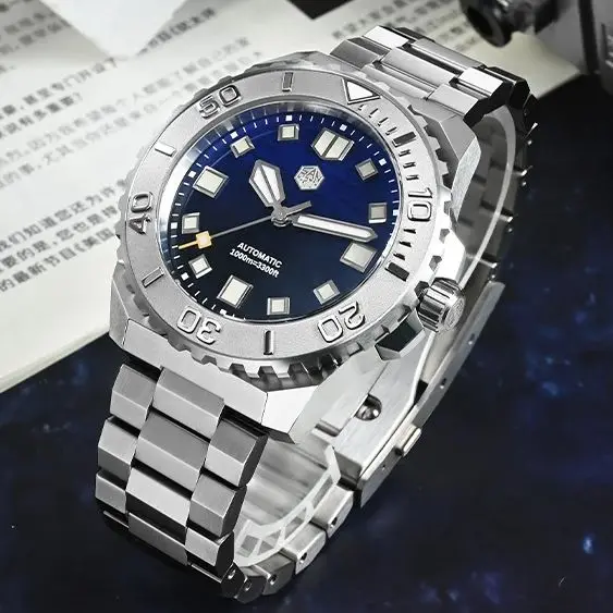 

San Martin Men Automatic Watch Pilot 43mm Mechanical Wristwatch Diver 20ATM Waterproof BGW-X1 Luminous NH35 Helium Escape Valve