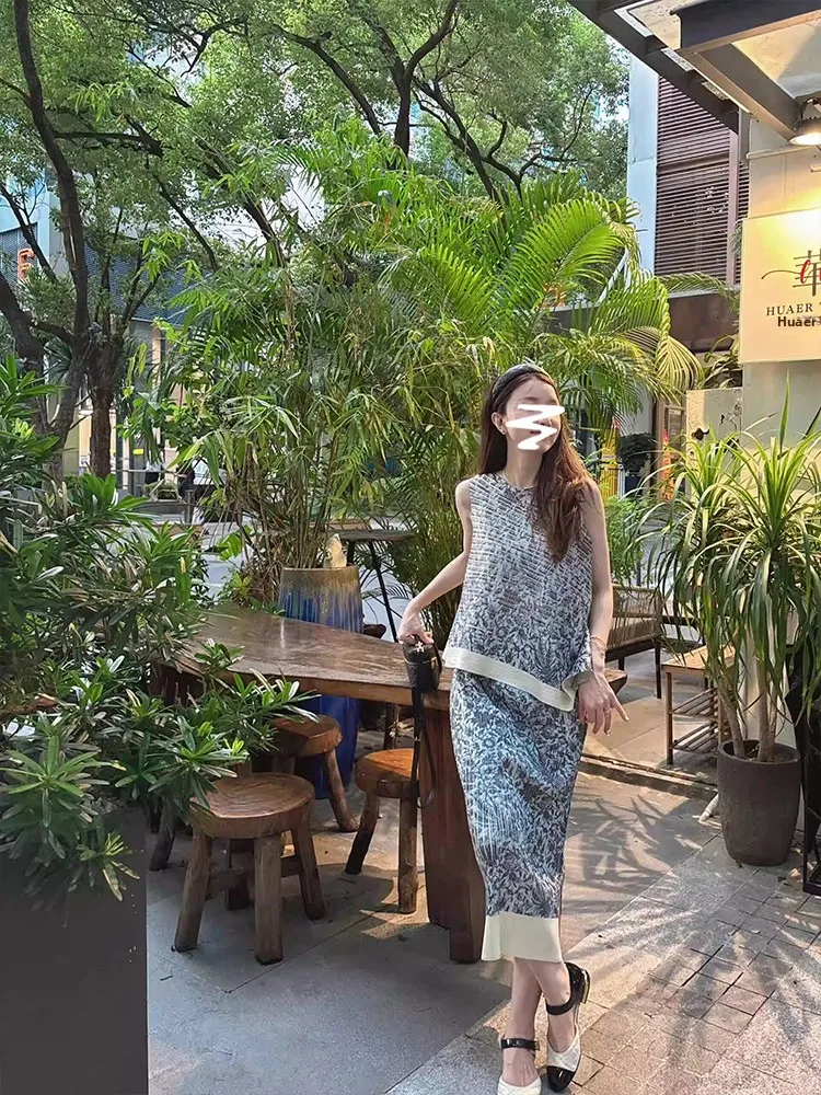 

Three Pieces Set High Waist Pleated Skirt Sleeveless Asymmetrical Top Summer Fashion Ensemble Three Houses Style round Neck