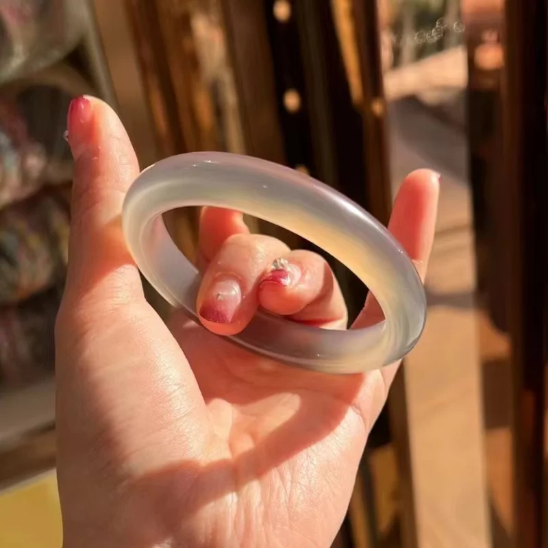 

Натуральный редкий светло-серый агатовый браслет высокого качества, изысканный женский ювелирный аксессуар