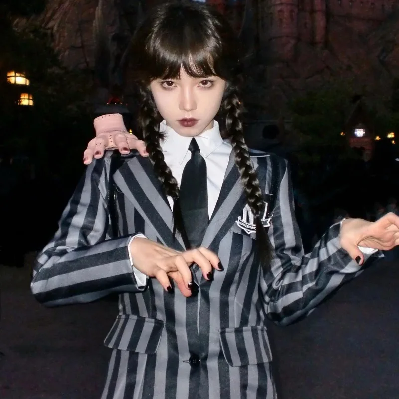 

2025 Movie Halloween Cosplay Costume Black Striped Suit Wig Full Set School Uniform Masquerade Ball Dress Up for Women