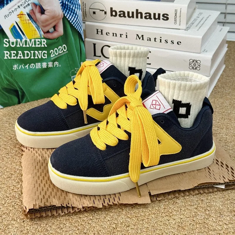 

Осень 2024, новая повседневная трендовая модная повседневная спортивная обувь на толстой подошве, удобная нишевая обувь для хлеба, низкие туфли для пар