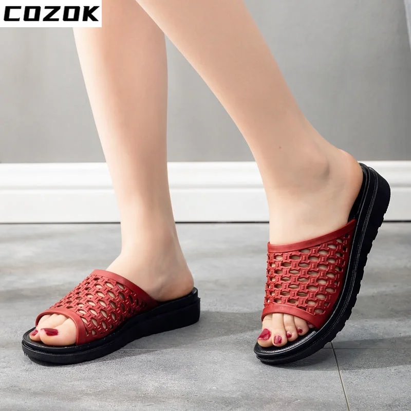 Sandals Slippers Ladies 2022 Summer Fashion Outer Wear Thick Bottom Middle-aged Elderly Flat Bottom Non-slip Home Mother Shoes