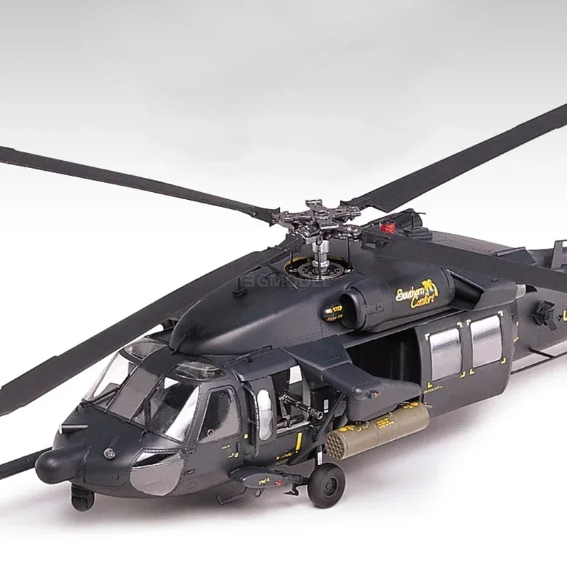 Modello di assemblaggio 1/35 Academy 12115 AH-60L DAP Elicottero da attacco Black Hawk - Kit modello di aereo