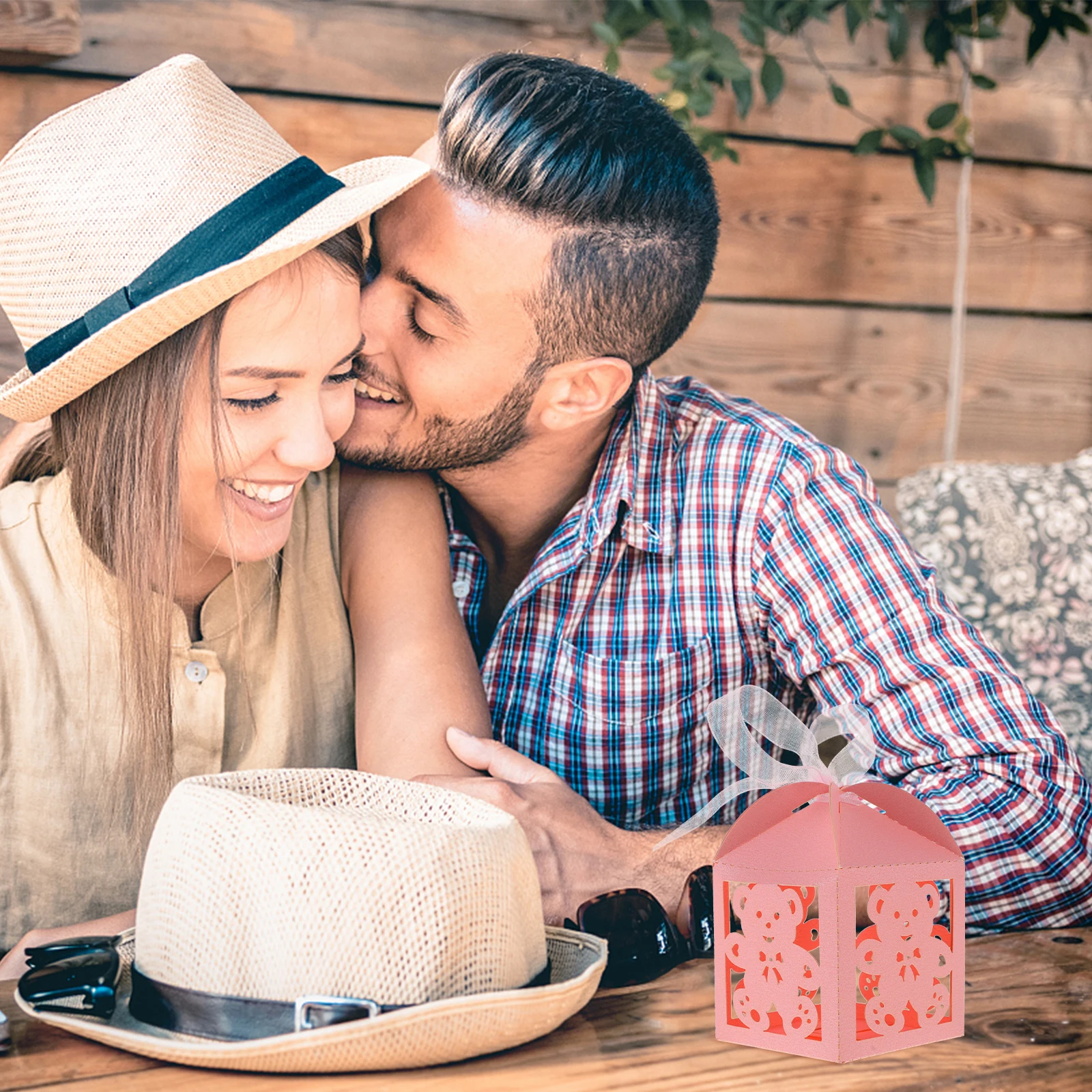 

50Pcs Bear Pattern Candy Boxes Hollow Gift Boxes for Party Favors Kids Treats Storage Christmas Easter Valentine's Day Special