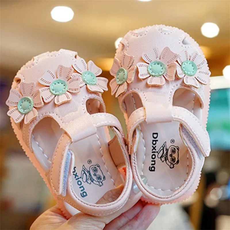 12-14cm Little Girl Summer Sweet Cute Sandals Anti-slip Soft Sole Closed-Toe 3D Flower Decor Shoes for Outdoor, School, Party