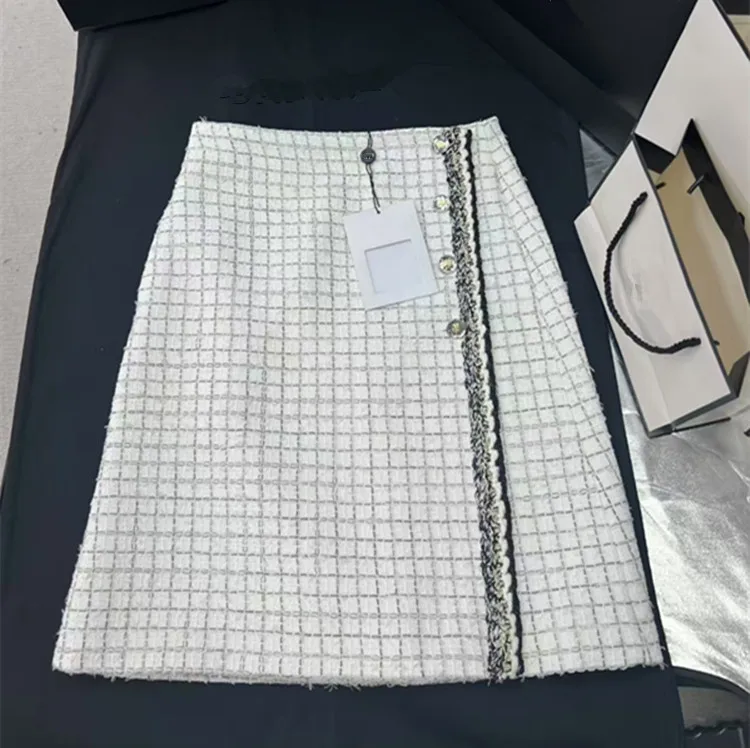 Customization European women's fashion 2026 spring new styles Seven-quarter sleeve single-button checked tweed coat skirt set