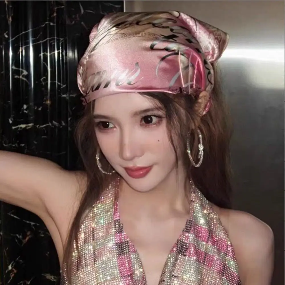 Y2K Cashew Flower Print Scarf Geometric Shape Spicy Girls Small Square Scarf Hip Hop Headband Leopard Print Silk Scarf Outdoor