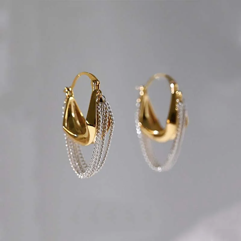 Image of Modische Ketten-Quasten-Ohrringe in Gold- und Silberfarben mit Kontrastdesign, Elegante Retro-Accessoires für Damen