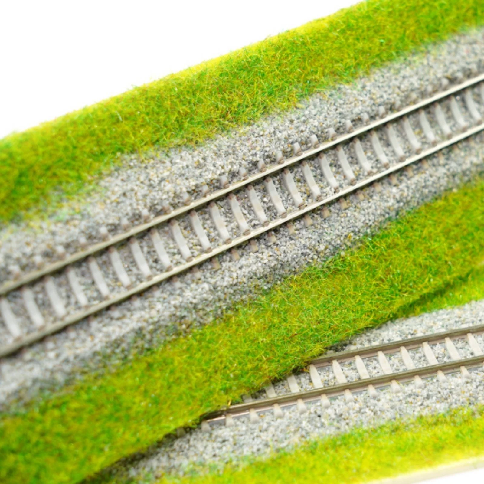 Model Railway Track Strip Connectable N-Scale Track with Grass Pre-Ballasted Low-Silhouette for Modelers, Dioramas