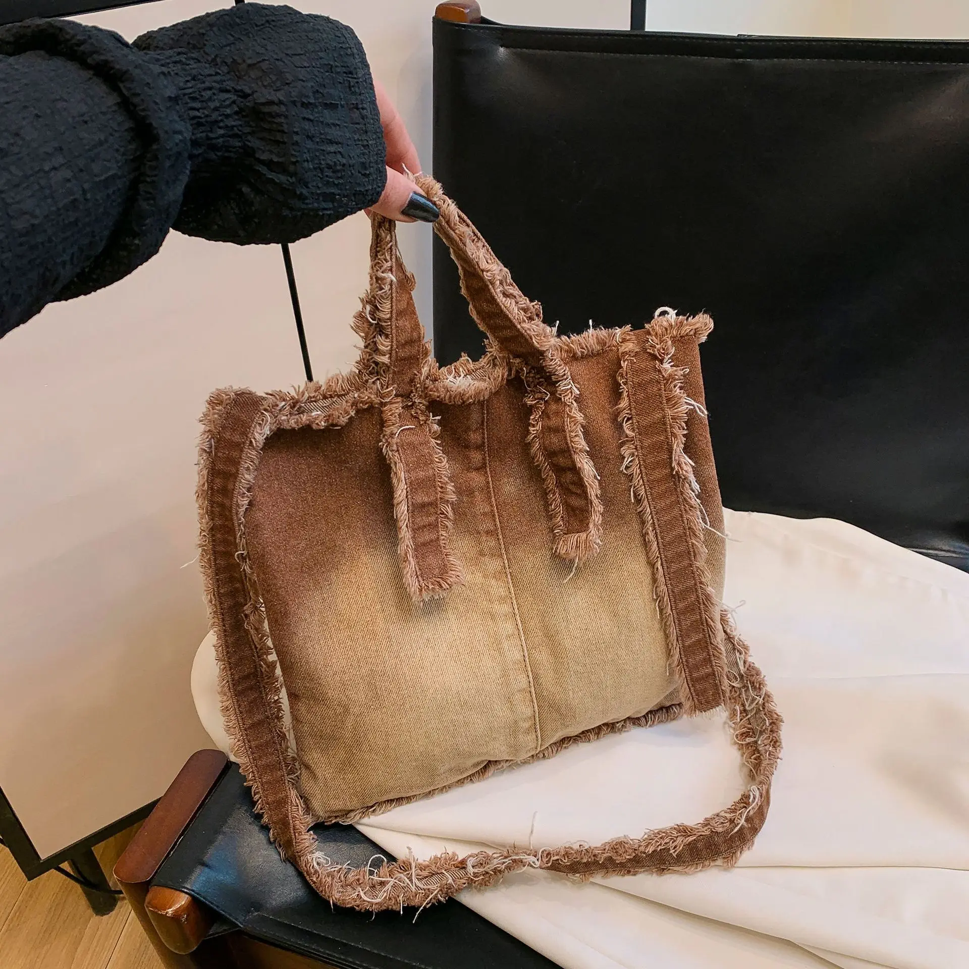 

2025 New Denim Tote Bag for Women Large Capacity Shoulder Bag Boho Casual Crossbody Purse Unique Design Top Handle Shopping Bag