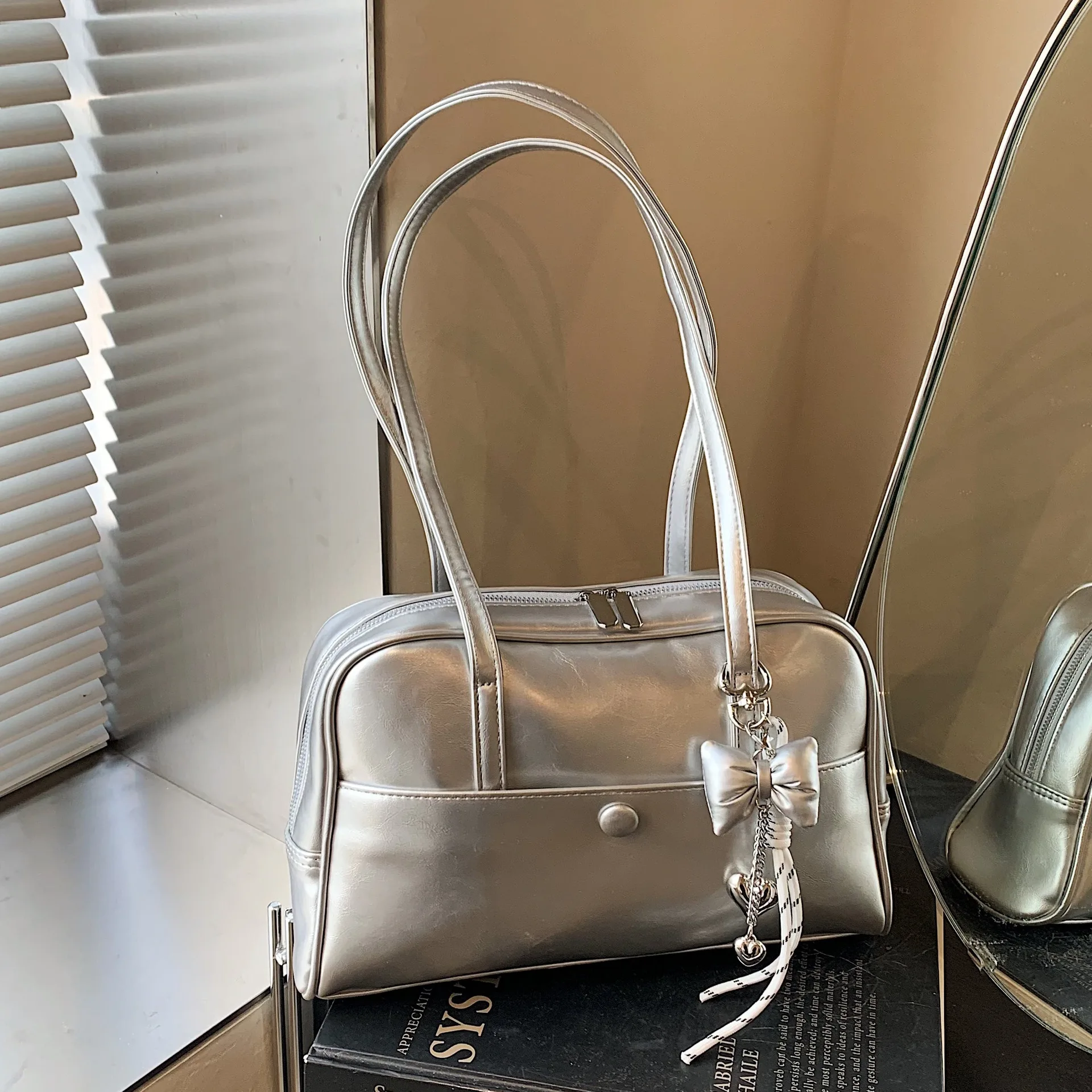 

Solid PU Leather Shoulder Bags Women Large Classic Elegant Handbags England Style Vintage Female Casual Totes Bags Fashion Bags