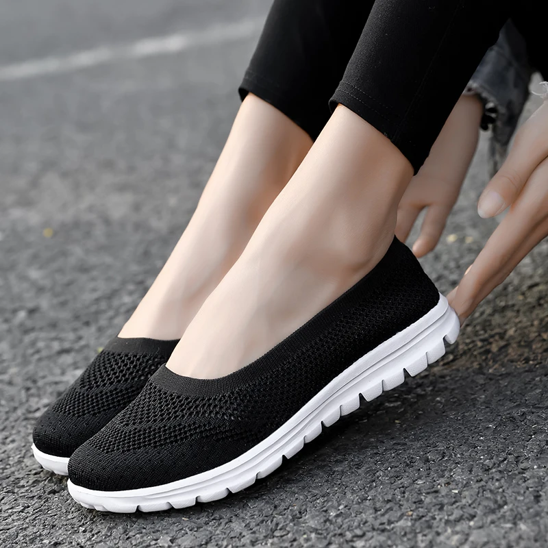 

Women's Single Shoes Summer Flat Bottomed Mesh Cover Wearing Vulcanized Shoes Outdoor Anti Slip Lightweight Casual Walking Shoes