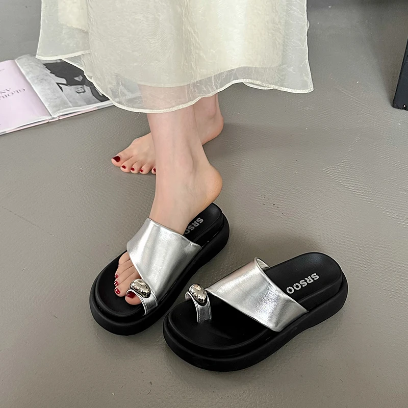 Sepatu sandal wanita rendah sandal Platform wanita Butterfly-Knot Musim Panas 2024 Roma wanita karet slide kain dasar tumit tinggi