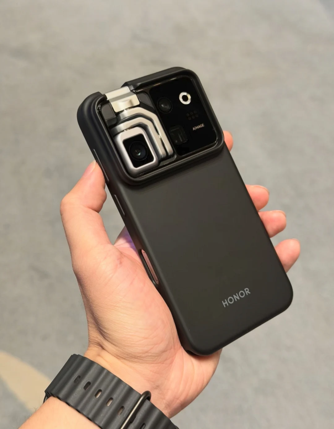 New China Version Honor Robot Phone Snapdragon®️8 Gen5 6.31inch OLED 120Hz 200MP 7060Mah 120W Fast Charger NFC OTA Google Play