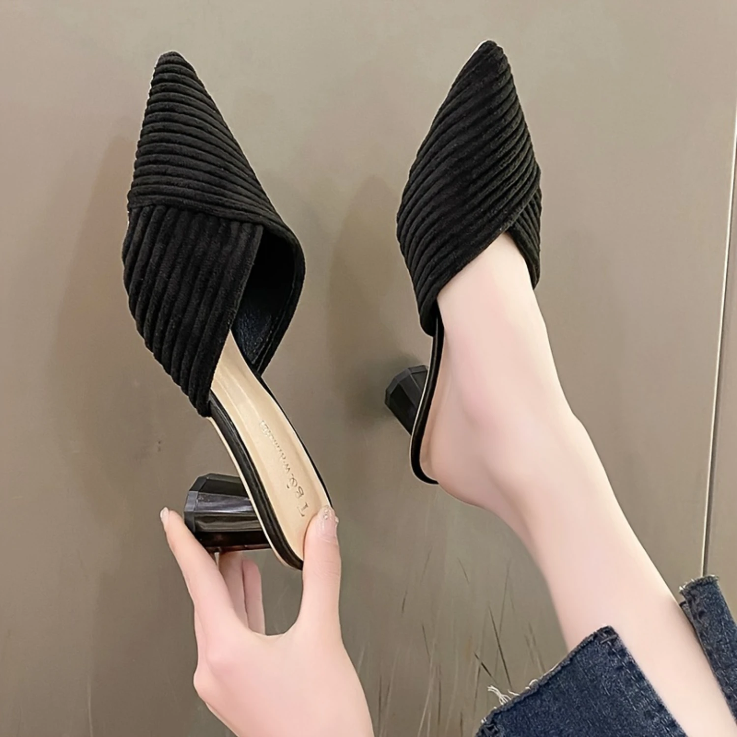 Comfortable Women's Slip-On Chunky Heel Pumps with Pointed Toe for Daily Wear