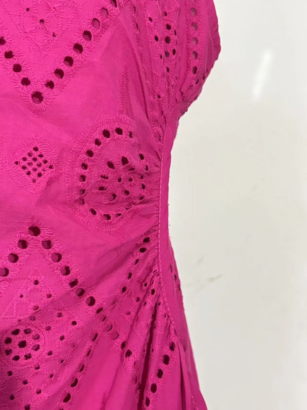 Robe élégante brodée Rose rouge pour femmes, sans manches, à bretelles, vêtements de fête de vacances, col en v, Chic, moulante, été