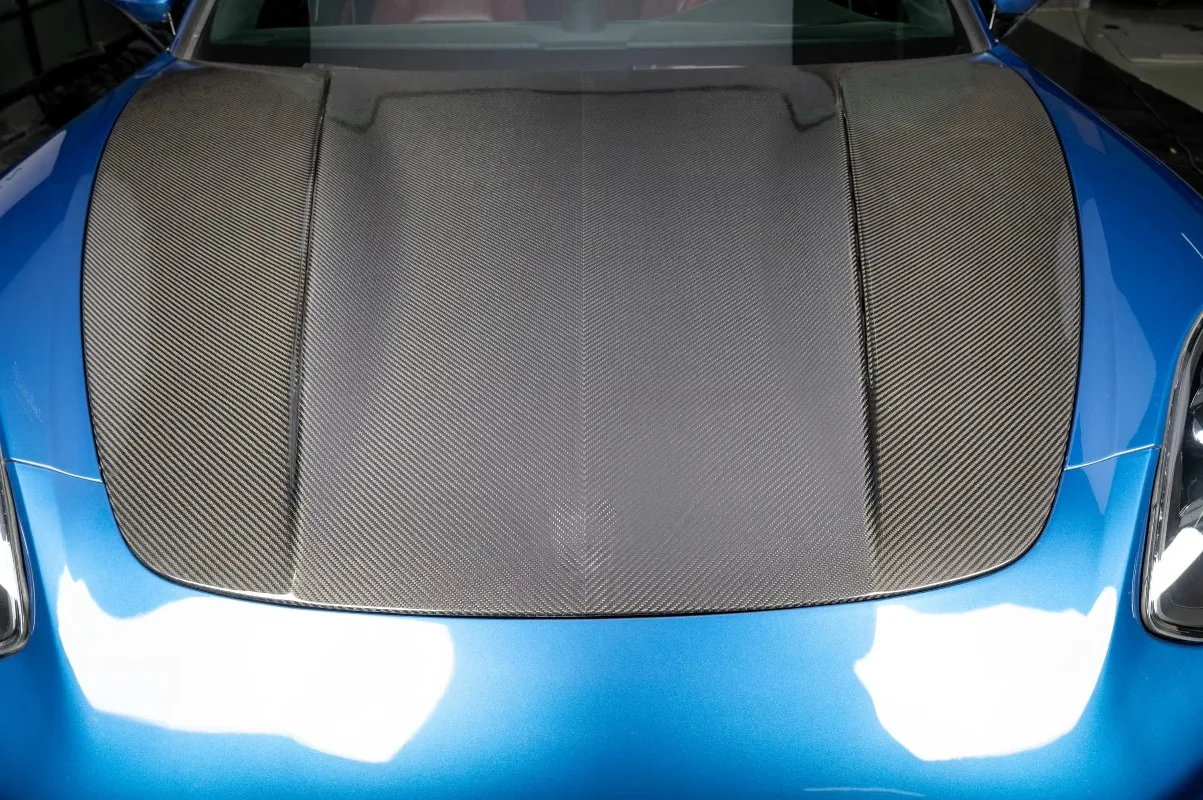 

Topcarstyle carbon fiber hood for Panamera 971
