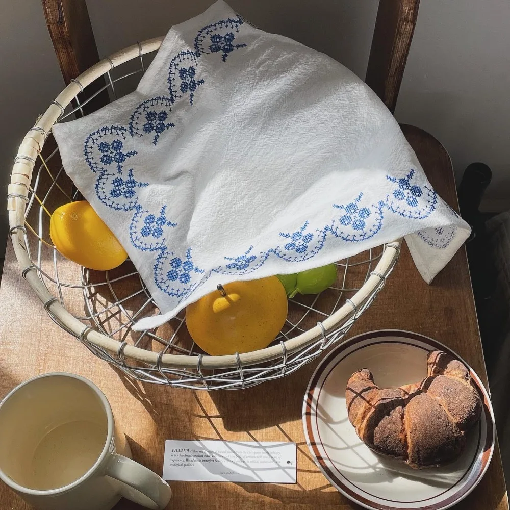 

Pure Cotton Retro Embroidery Meal Mat 29*37cm Exquisite Desktop Mat Convenient Square Desktop Decoration Mat Food Photography