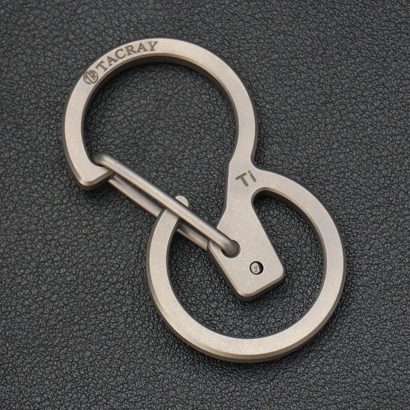 Titanium Alloy Car Keychain Quick Buckle 8-Shaped Ring Keychain S Gourd Shape Suitable For EDC, Outdoor Mountaineering, Cycling