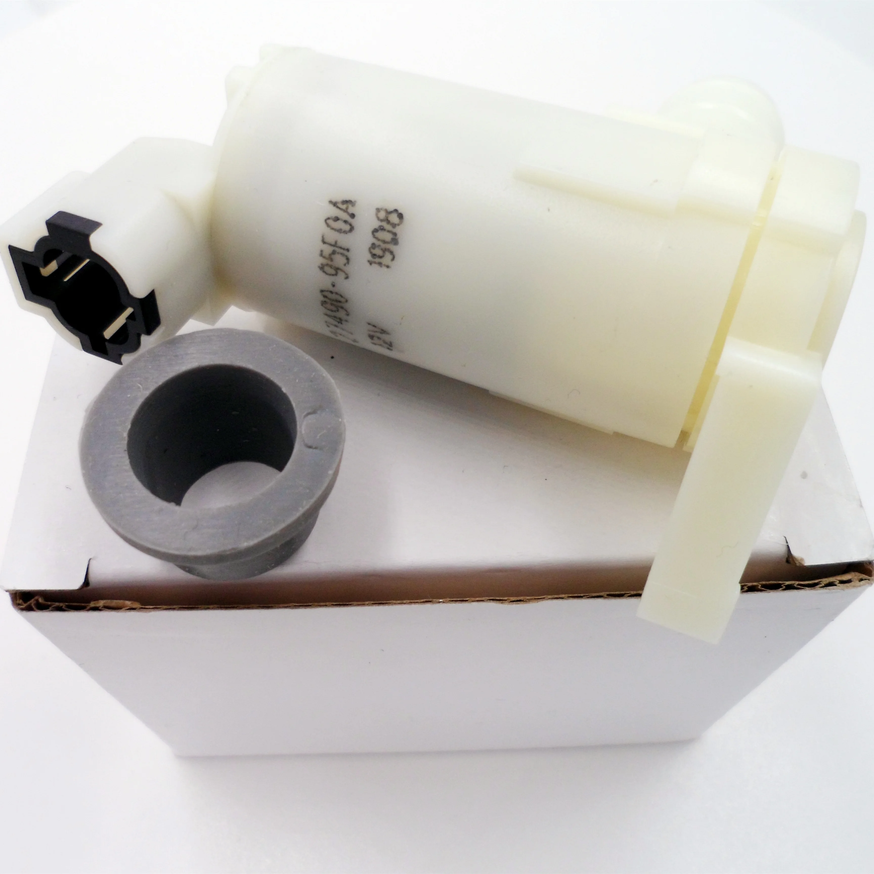 

27490-95F0A 2749095F0A Насос омывателя лобового стекла для Nissan Almera, B10RS Nissan Sunny, B10RS