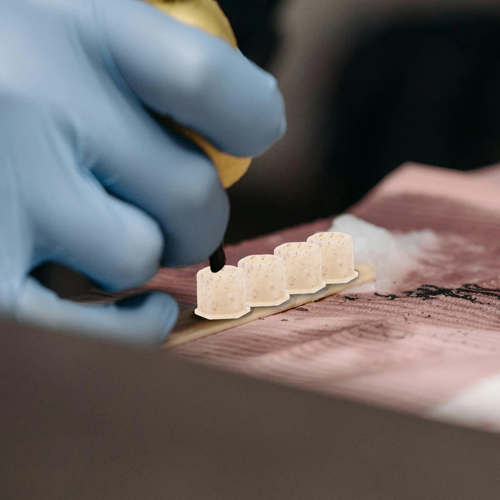 

200Pcs Tattoo Ink Cups Pigment Holders Thick Base Small Ink Containers Compact Design for Tattooing Supplies and Artists