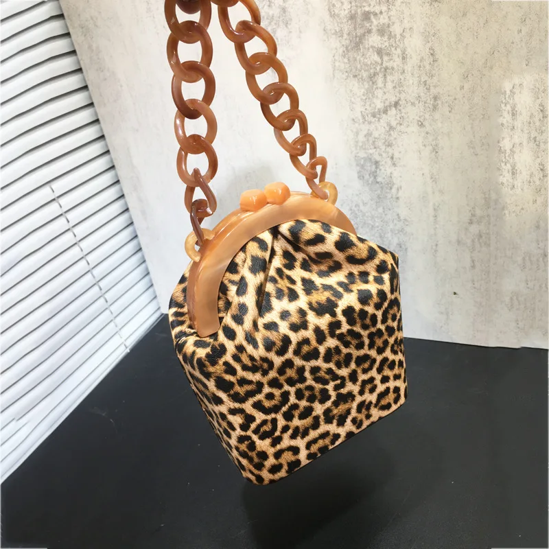 

Autumn Winter Leopard Print Small Handbags Bucket Bag for Women Retro Classic Acrylic Chain Shoulder bags Banquet Party Clutches