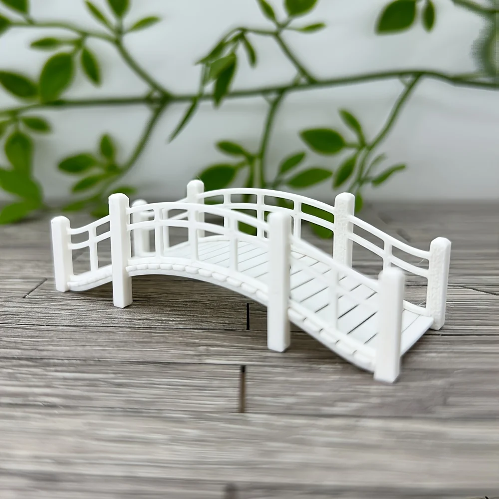 Mini bridge decorations, plastic retro arch bridge models, suitable for micro landscapes and outdoor park decorations