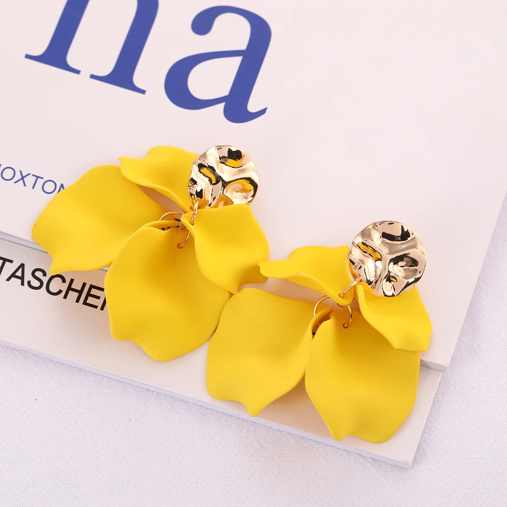 Korean Acrylic Rose Petals Flower clip Earrings For Women Trend Luxury Design Wedding Party Non-Piercing Earrings Jewelry