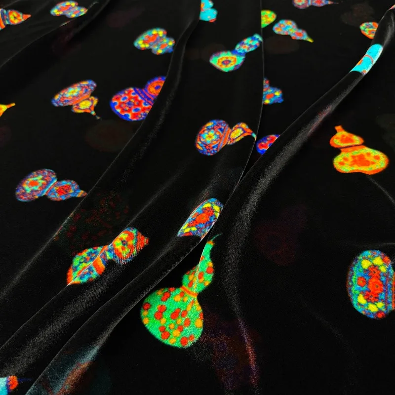 高品質の新しいシルクベルベットジャカード桑生地メーターによる衣料用デジタルプリントドレスチャイナブラウスイブニングドレス