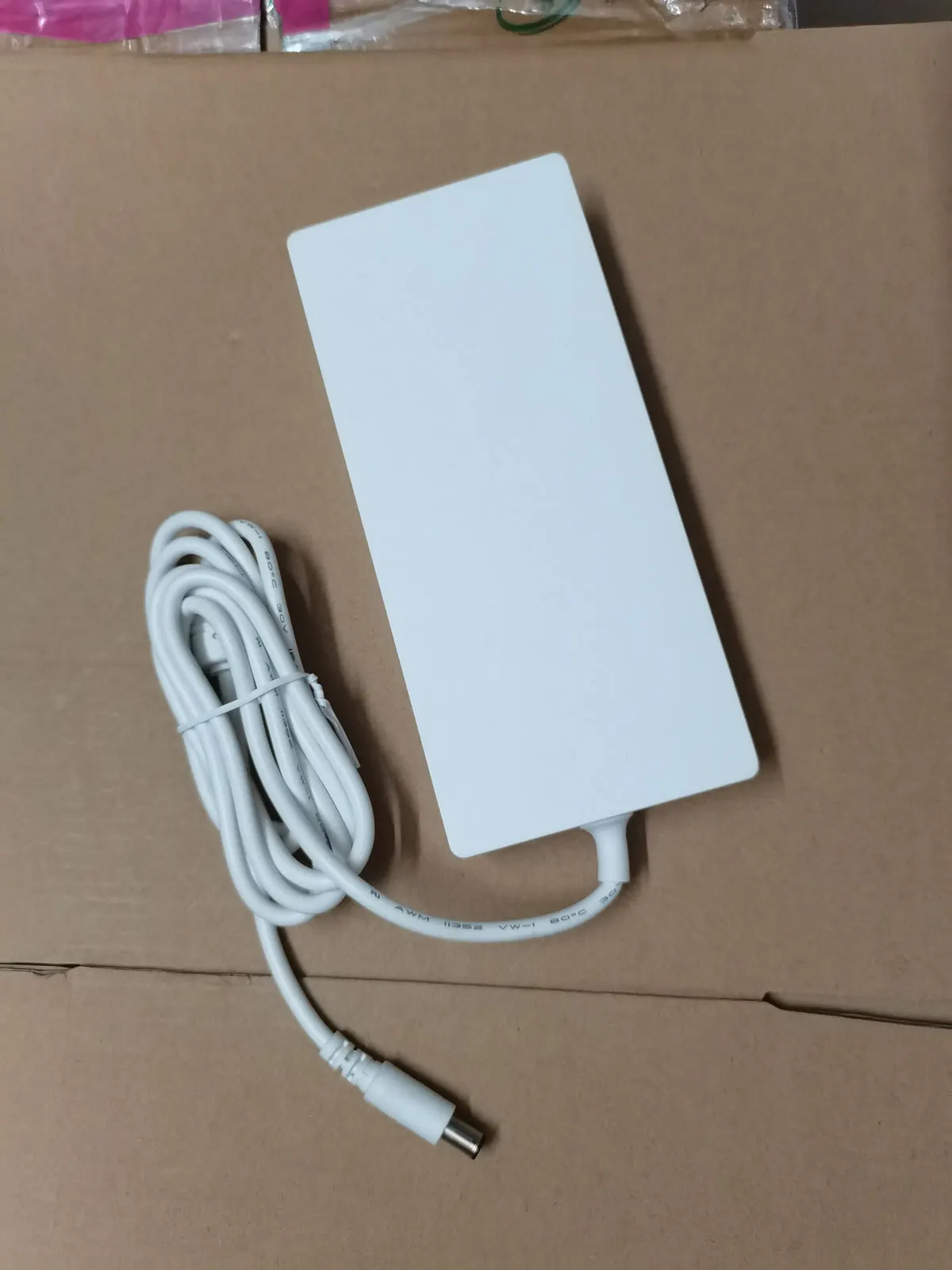 NEW OEM Slim 19V 7.37A 140W A16-140P1A P/N:EAY65768901 AC Adapter for LG 27BL85U-W LED Monitor Original Puryuan Charger