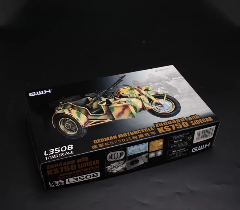 

Great Wall Model L3508 1/35 ZWWII German Motorcycle Zündapp KS750
