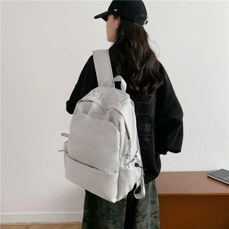 

Modern Individual Popular Design Shopping Bag Handbag Presbyopic Printing Commuting Bag Suitable For A Business Trip