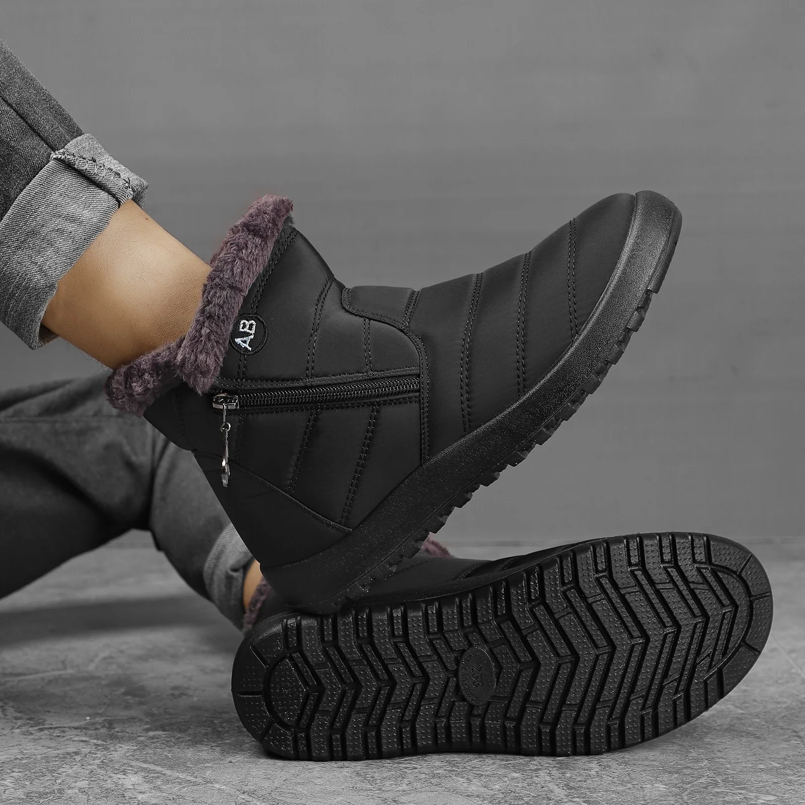 Men Women Boots High Quality Keep Warm Men Snow Boots Non-slip Winter Ankle Boots Outdoor Winter Shoes Men Women Warm Sneakers