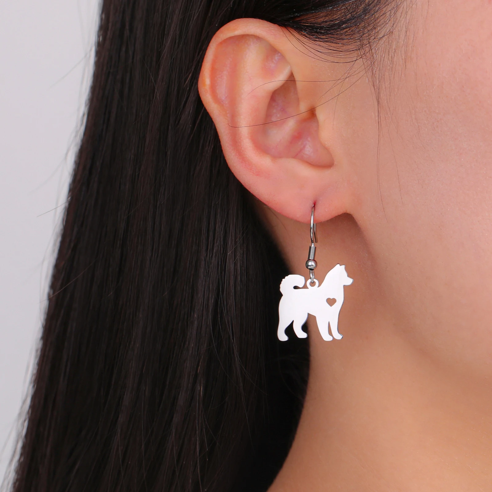 Kkjoy Samoye Haustier-Hund-Anhänger-Ohrringe für Frauen und Mädchen, Edelstahl, Gedenkschmuck, Liebhaber-Geschenke – Detail 3