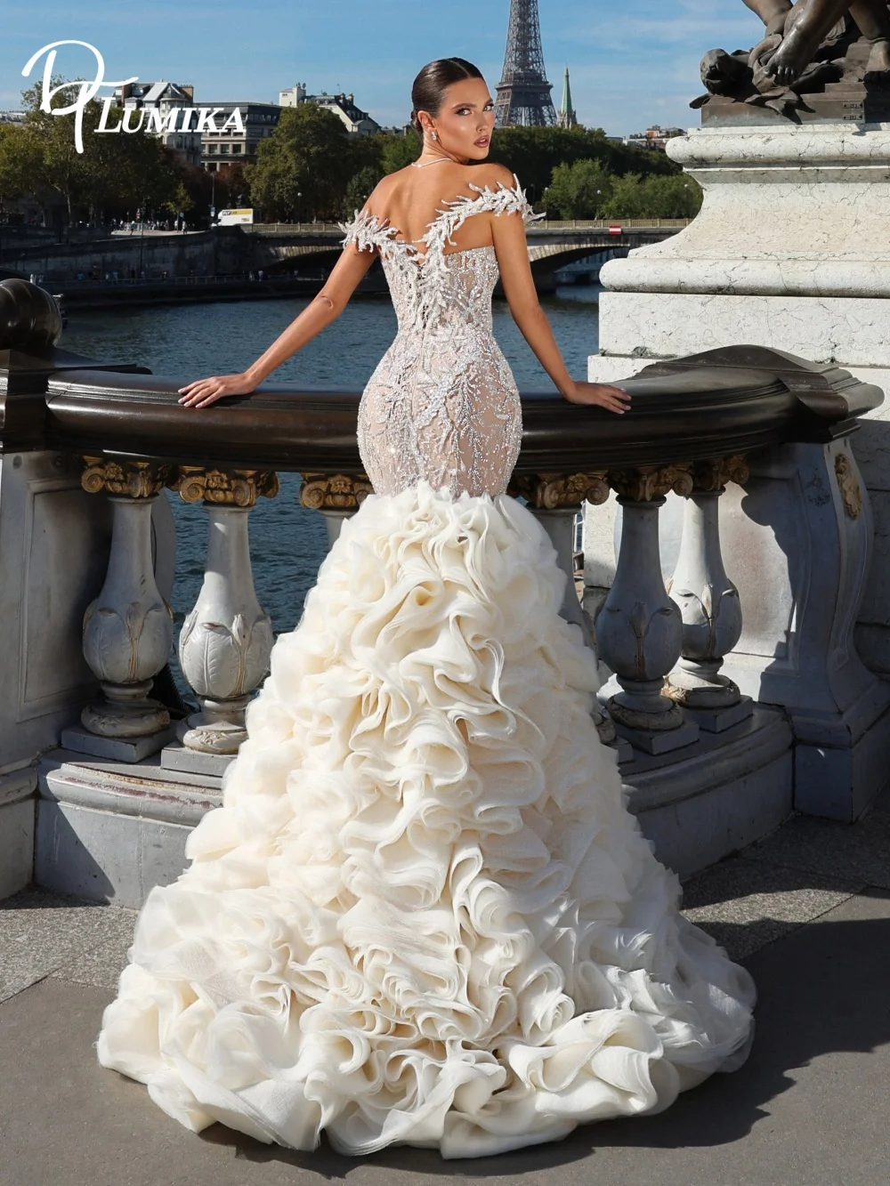 Romantic Off Shoulder Mermaid Bridal Dress 2027 Elegant Deep Sweetheart Neck Sparkling Lace Ruffled Skirt Plus Size Custom Gown