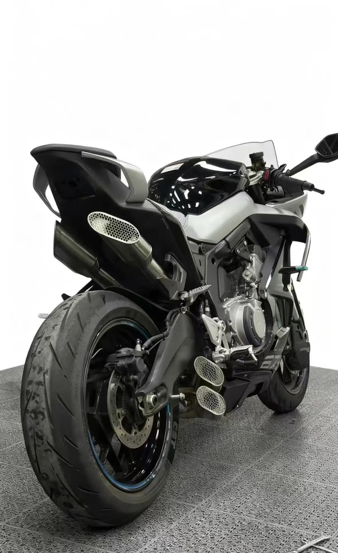 Sistema di scarico completo a 4 uscite per moto CFMOTO 675SR, collettore in acciaio inossidabile, silenziatore da corsa completo con DB Killer